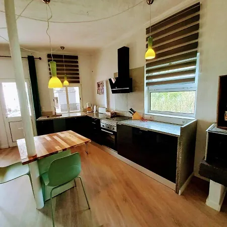 Sophia By Alma Daire Caniço