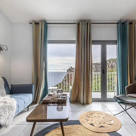 Sophia By Alma * Caniço