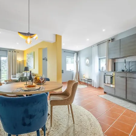 Sophia By Alma Daire *