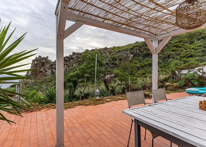 Sophia By Alma Caniço