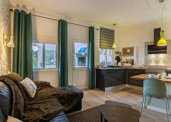 Sophia By Alma * Caniço