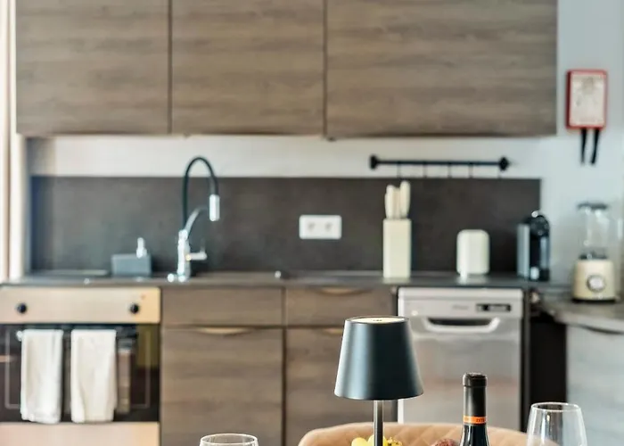 Sophia By Alma Caniço