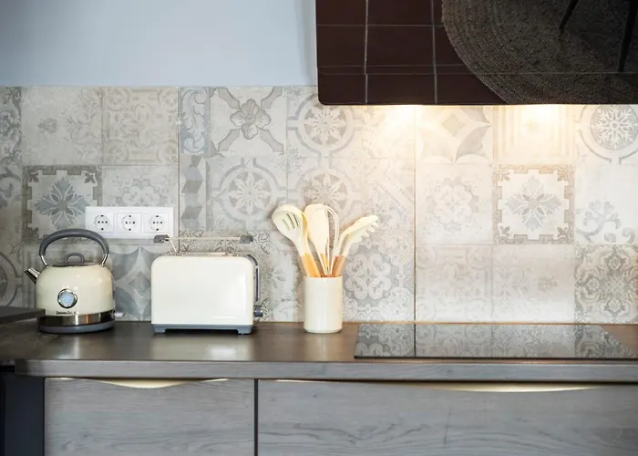 Sophia By Alma Caniço